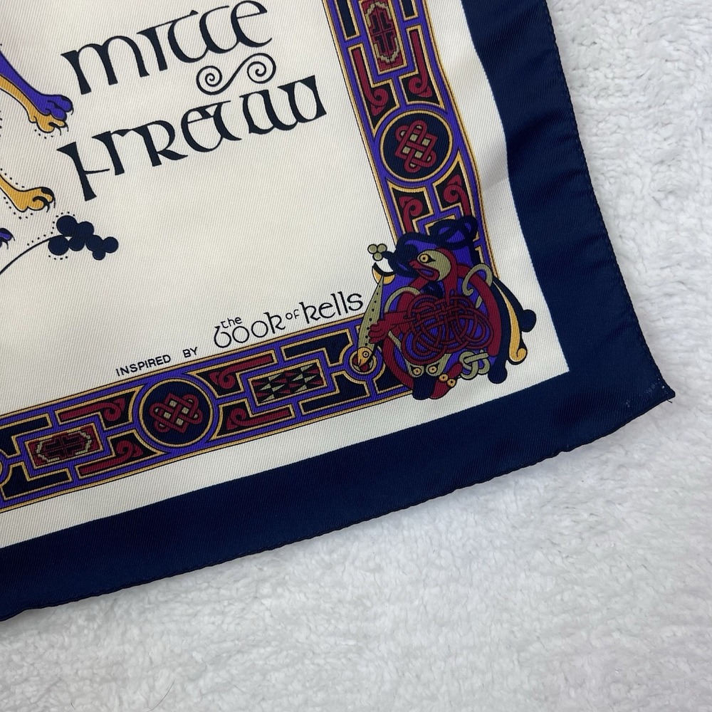 Vintage Inspired by Book of Kells Irish Signature Celtic Cats Ivory Oblong Scarf - Picture 2 of 4